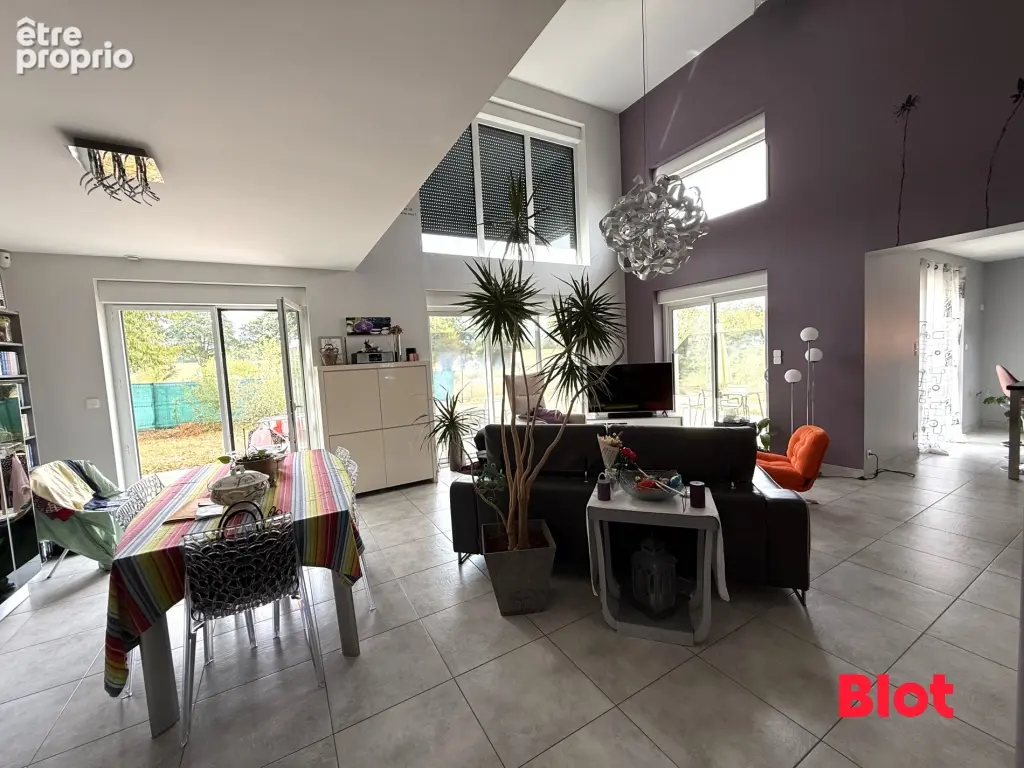 Maison 6 pièces 133 m² à vendre à Cesson-Sevigne (35510) - photo 3