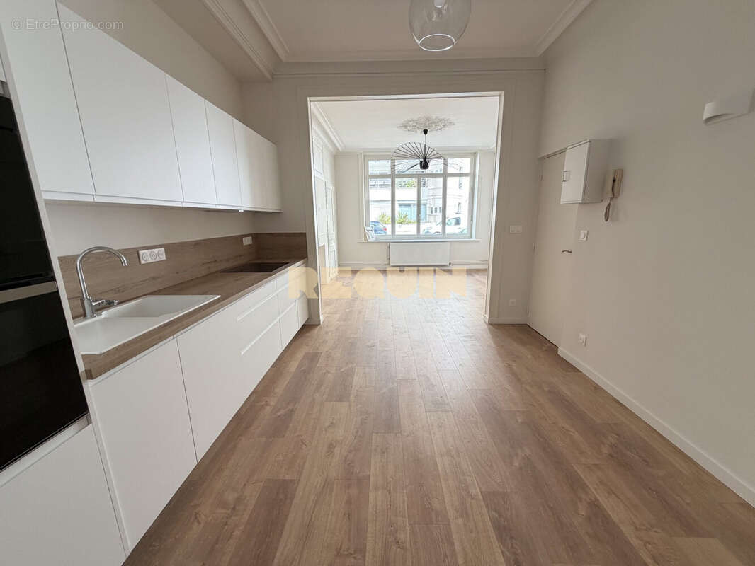 Appartement 50 m² à Lille  - photo 4