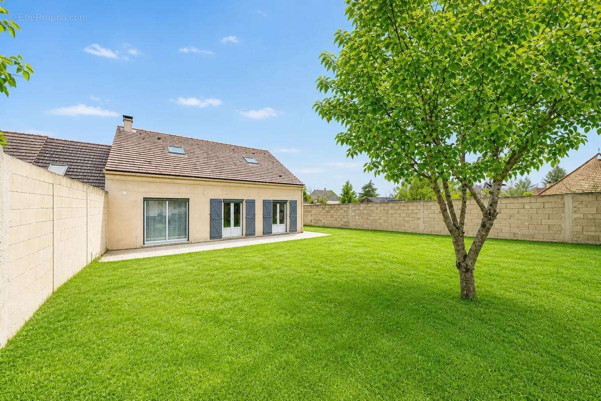 Maison à LIVERDY-EN-BRIE