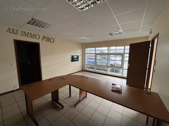 Commerce à LA TESTE-DE-BUCH