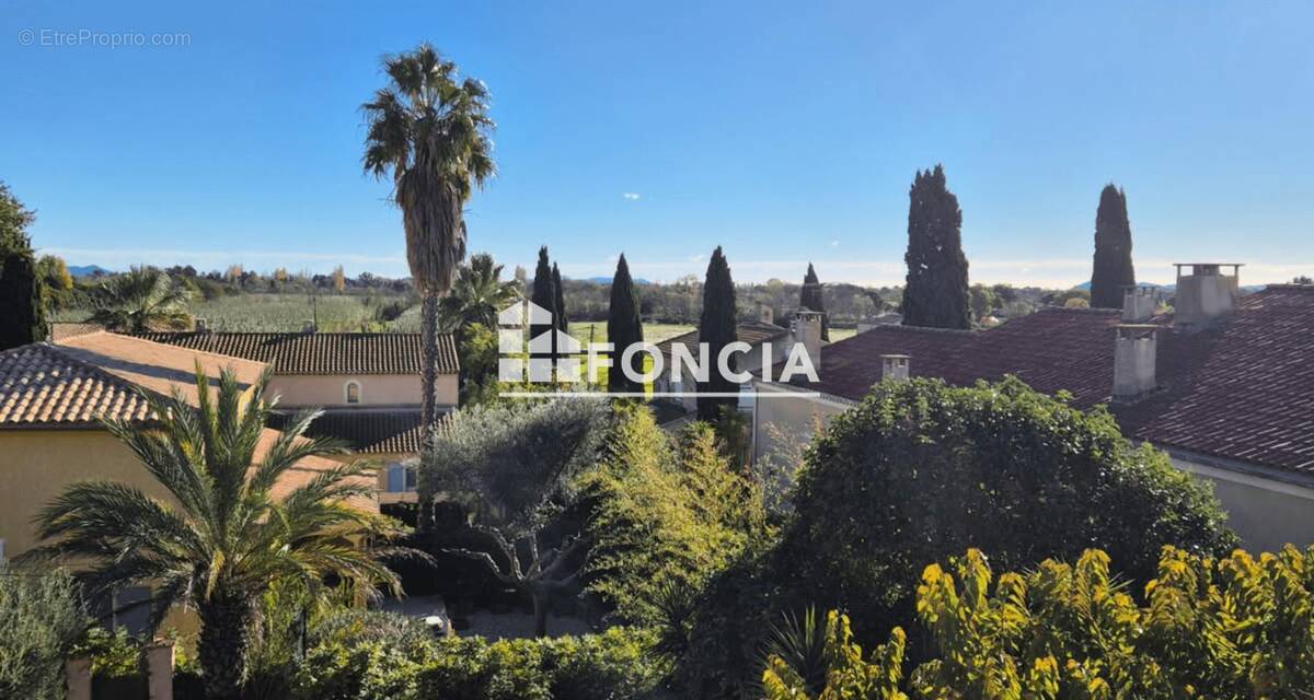 Appartement à HYERES