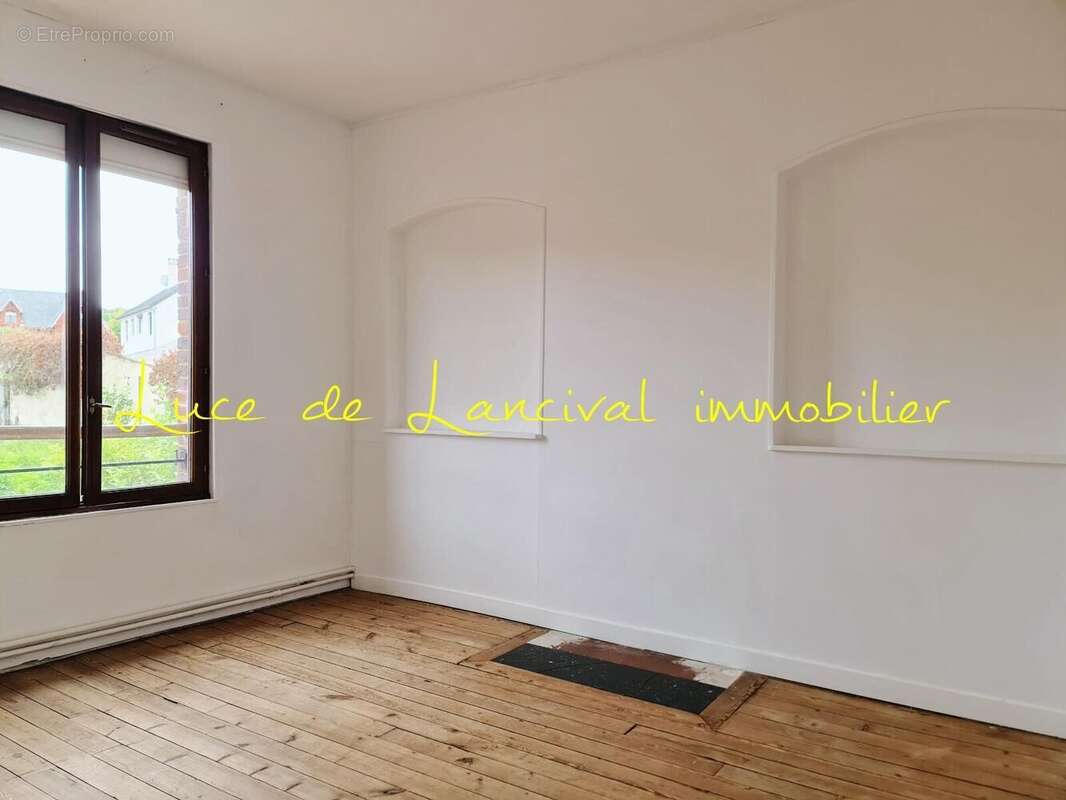 Maison 113 m² à Saint-Gobain  - photo 4