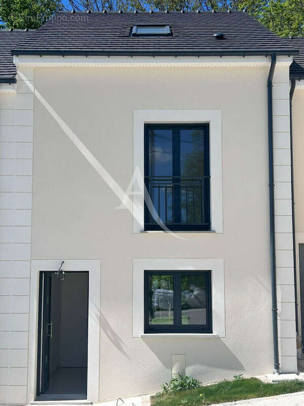 Maison à MOUROUX