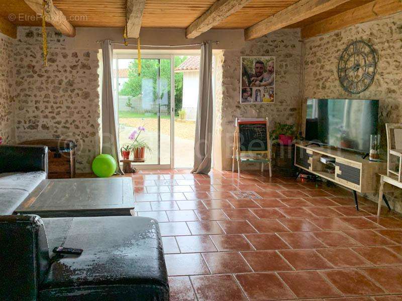 Maison à SAUZE-VAUSSAIS