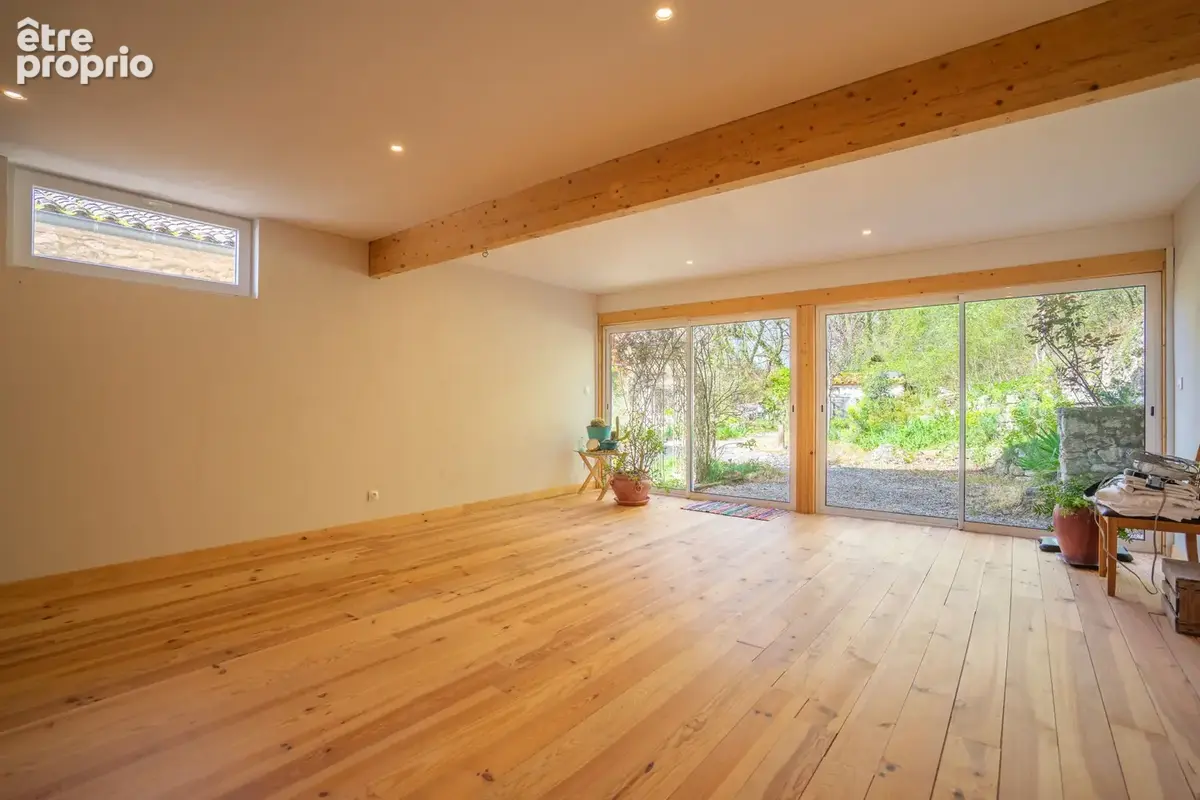 Maison en pierre avec chalet indépendant, sauna et terrain de 1,5 ha   Vue dégagée - photo 23