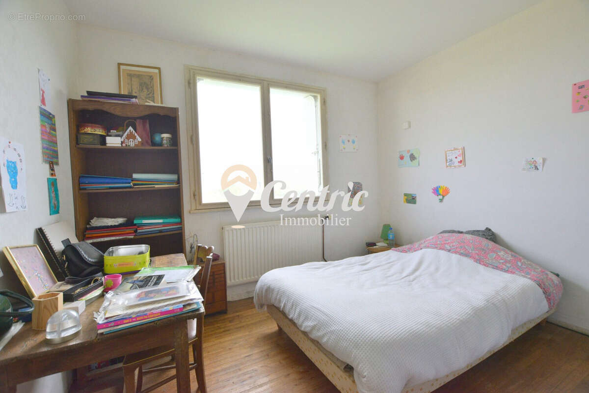 Maison à SAINT-VARENT