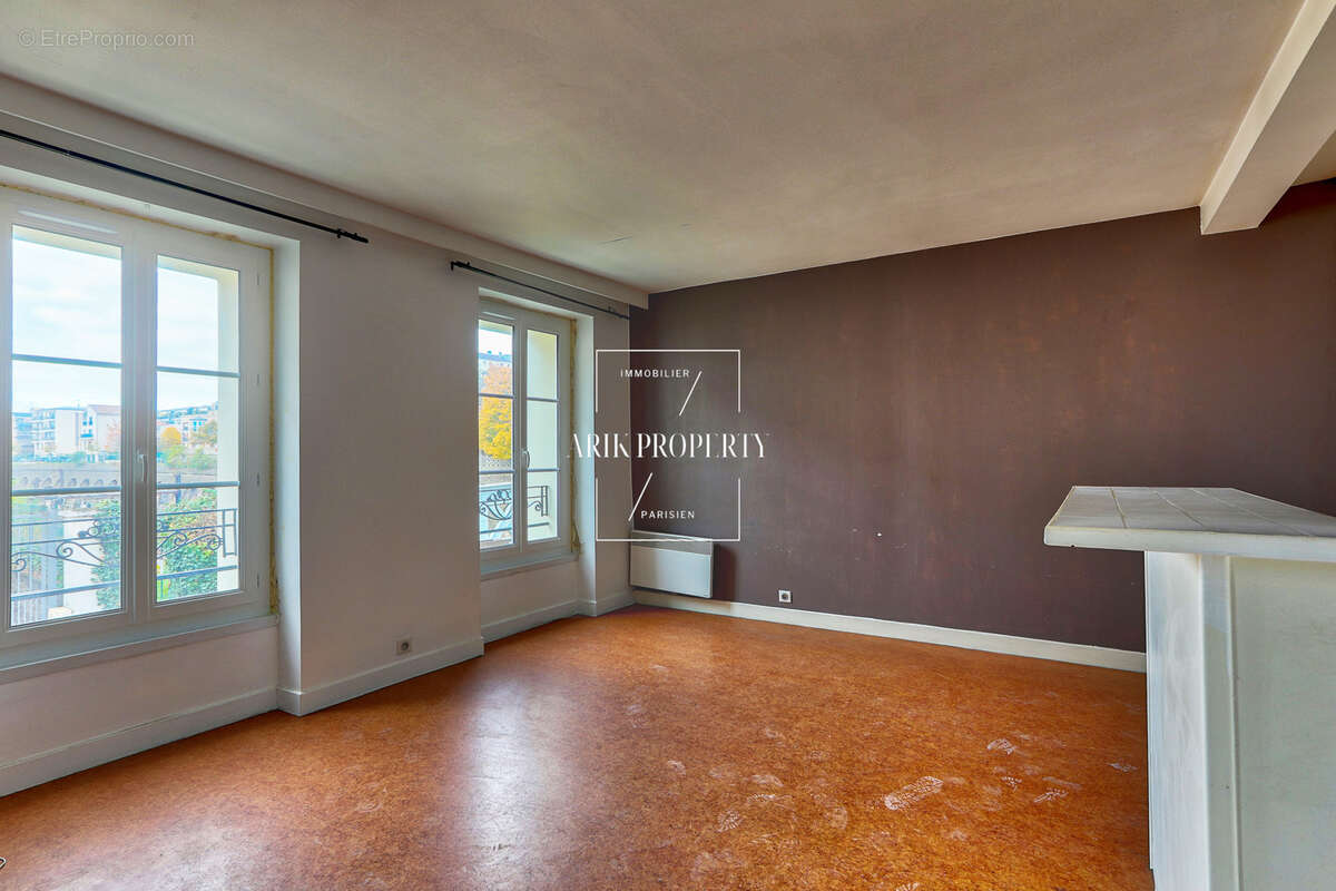 Appartement à CHARENTON-LE-PONT