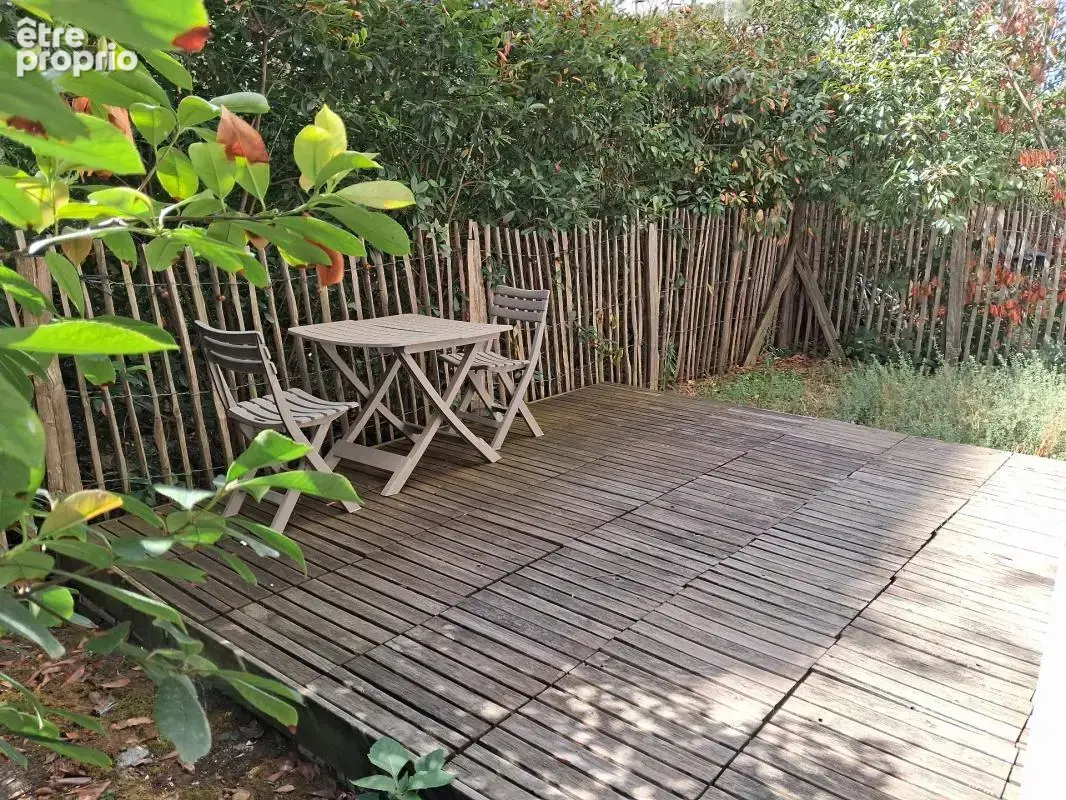 Bordeaux, quartier Euratlantique, T2 récent de 46 m2 avec extérieur de 28 m2 - photo 5