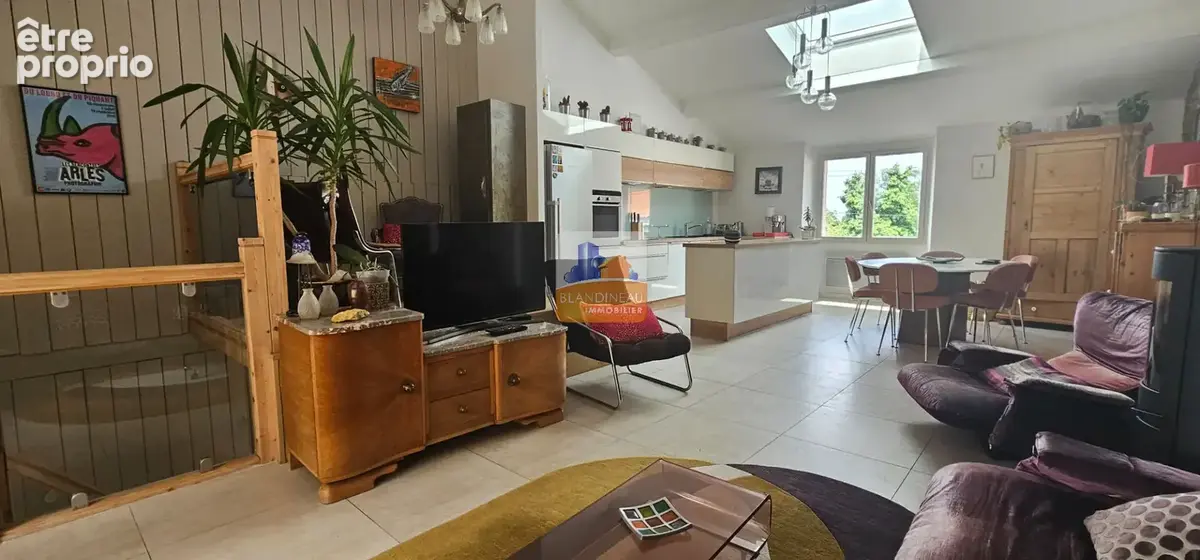 La montagne, en plein bourg, maison en pierre 4 chambres, terrain 345 m² - photo 5