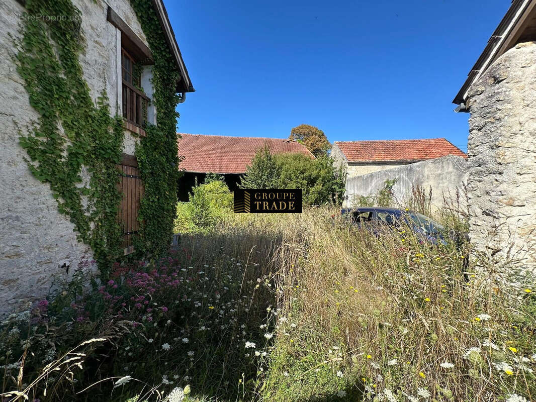 Maison à AUFFERVILLE