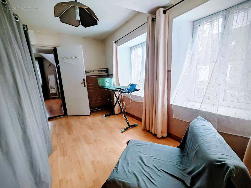 Maison à CONDE-SUR-NOIREAU