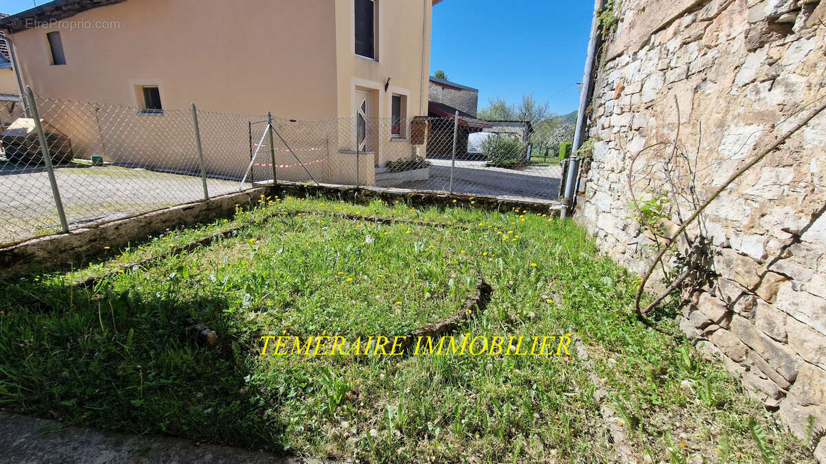 SIROD - Maison mitoyenne de 165m2 - photo 2