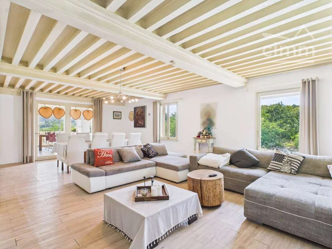 Maison à MOLIERES-SUR-CEZE