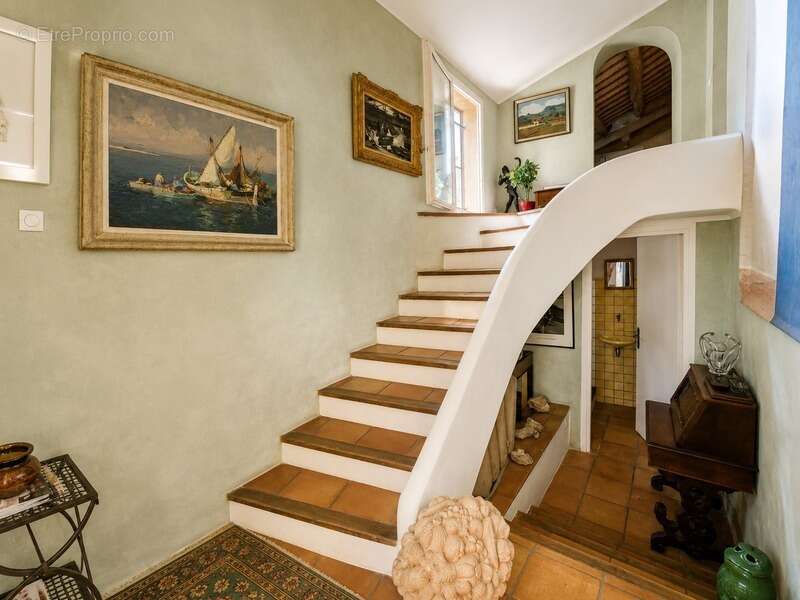 Maison à VELAUX