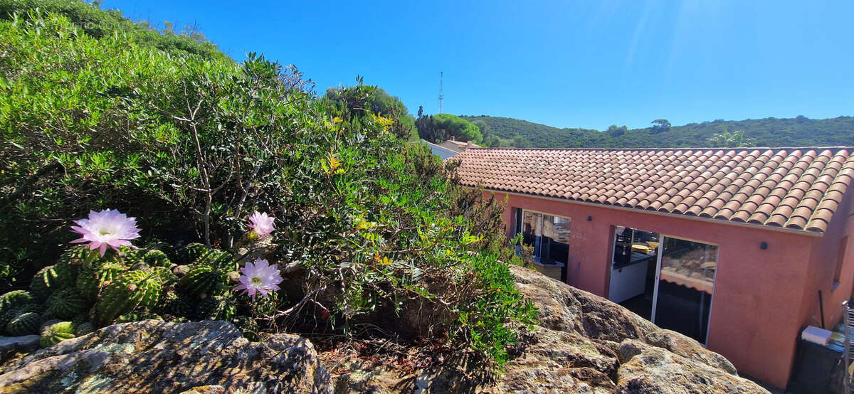 Maison à HYERES