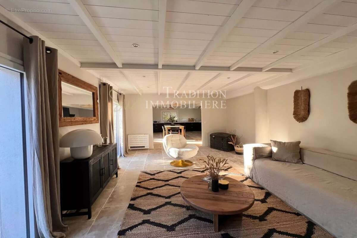 Maison à MAUSSANE-LES-ALPILLES