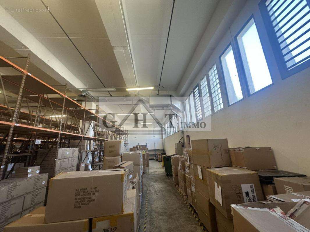 Local d'activités/bureaux 1080m2 a vendre montreuil - photo 5