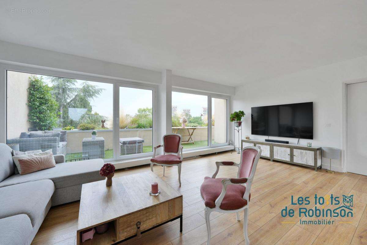 Appartement à VERRIERES-LE-BUISSON