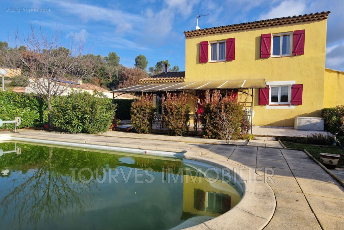 Maison à TOURVES