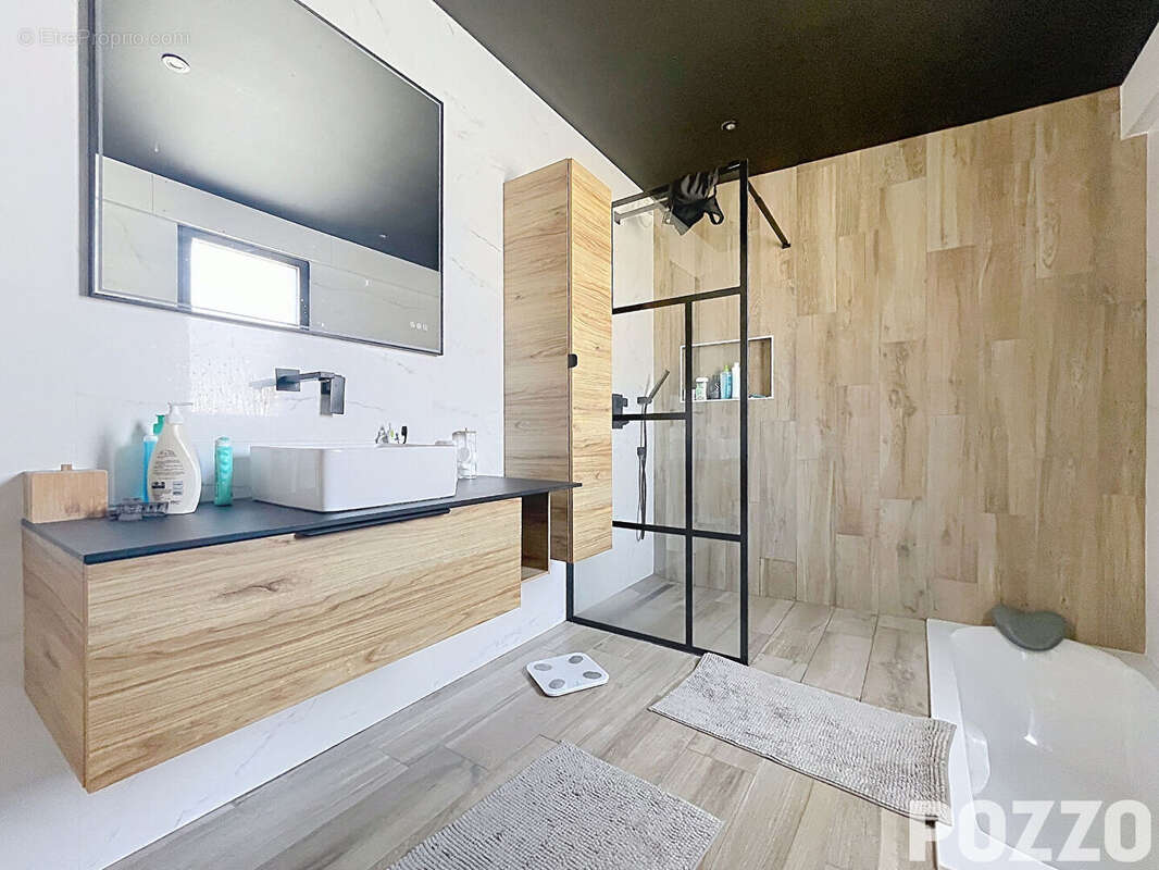 Maison Montmartin Sur Mer 5 pièce(s) 140 m2 - Coup de coeur - photo 10