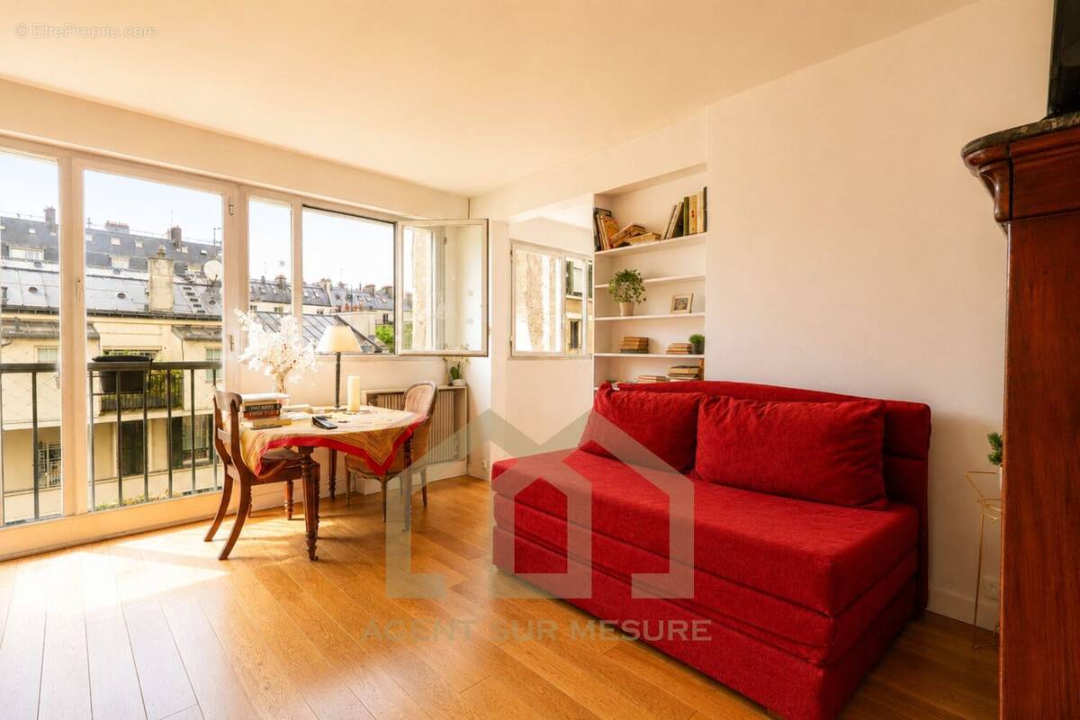 Appartement à PARIS-17E
