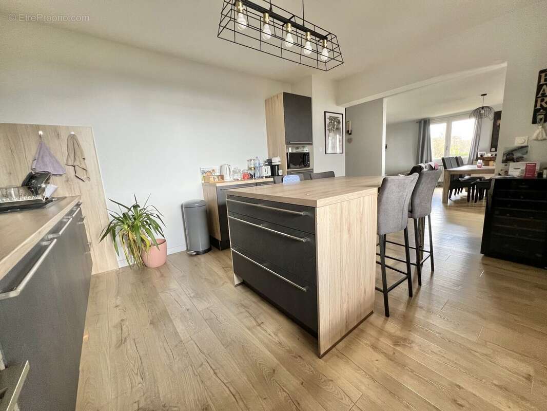 Maison à CHASTEL-NOUVEL