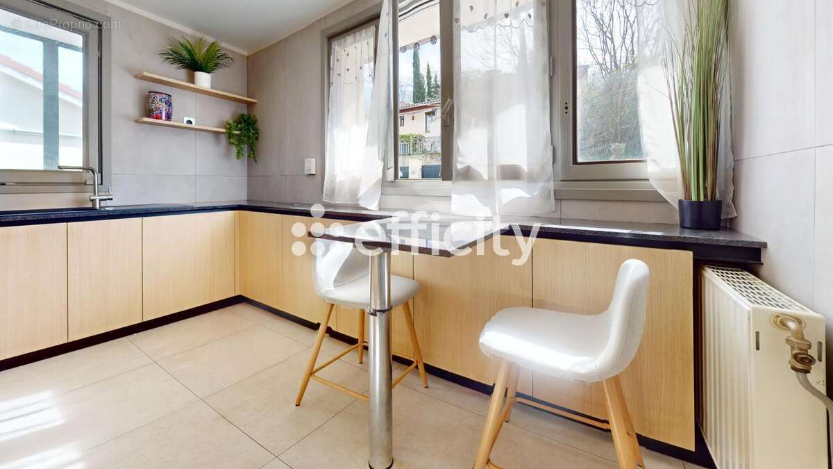 Maison 160 m² à Ternay  - photo 5