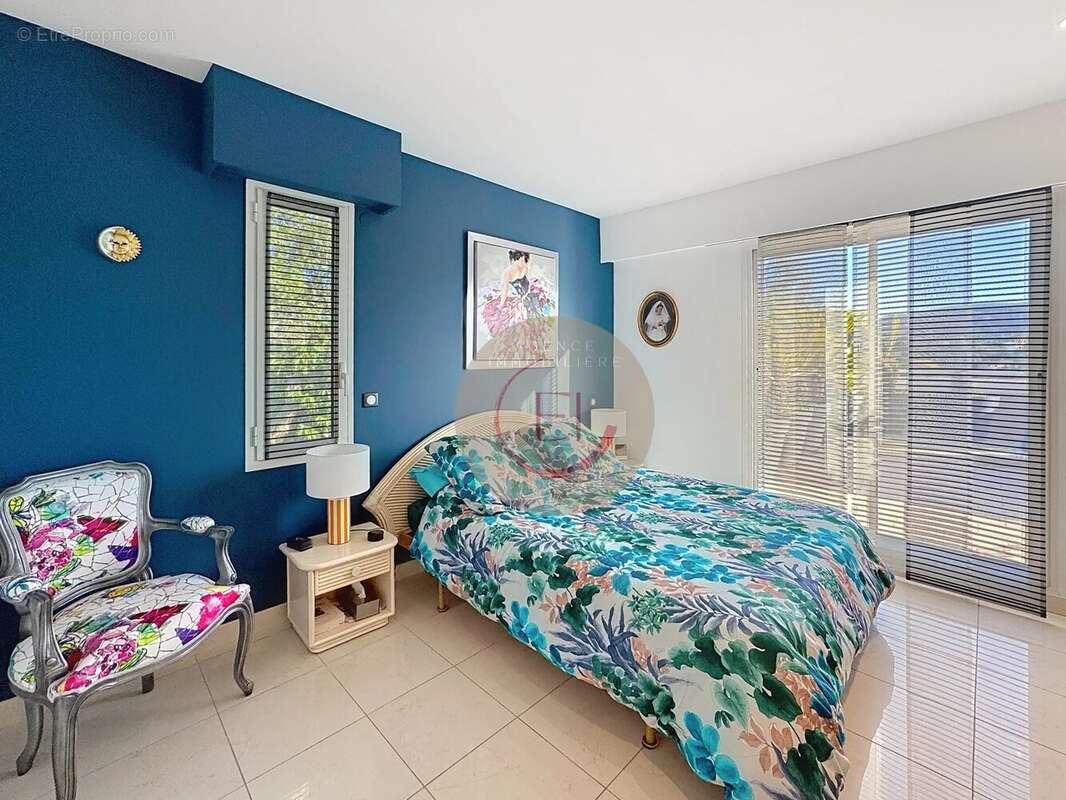 Appartement à MANDELIEU-LA-NAPOULE