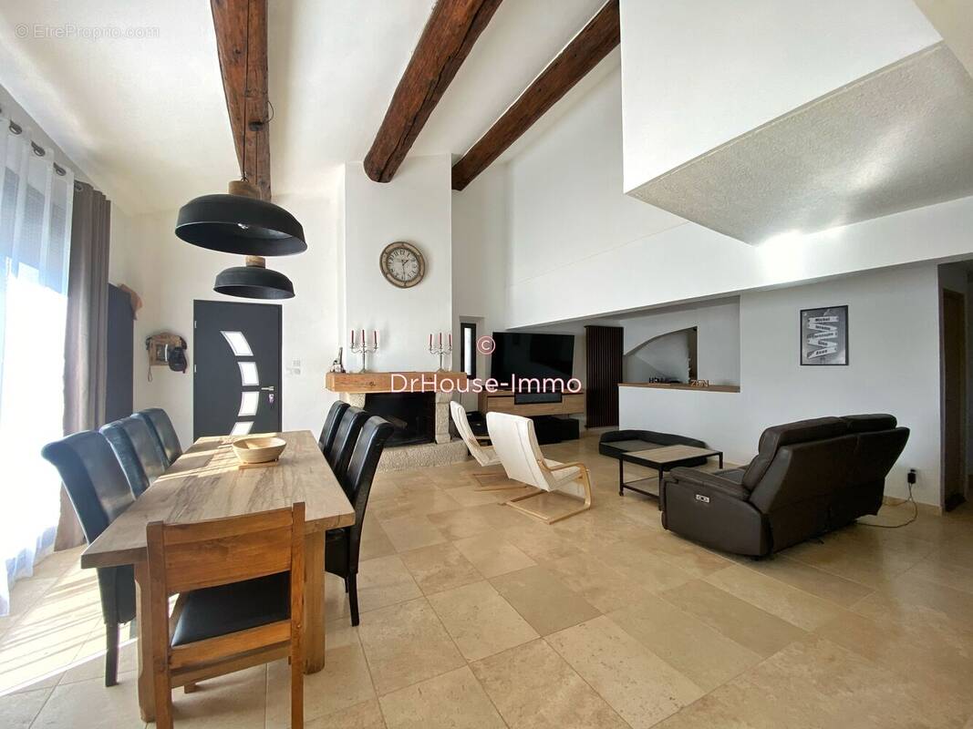 Maison à ROQUEVAIRE