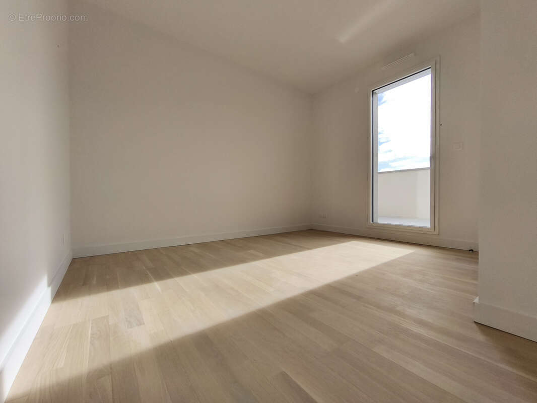 Appartement à PUSIGNAN