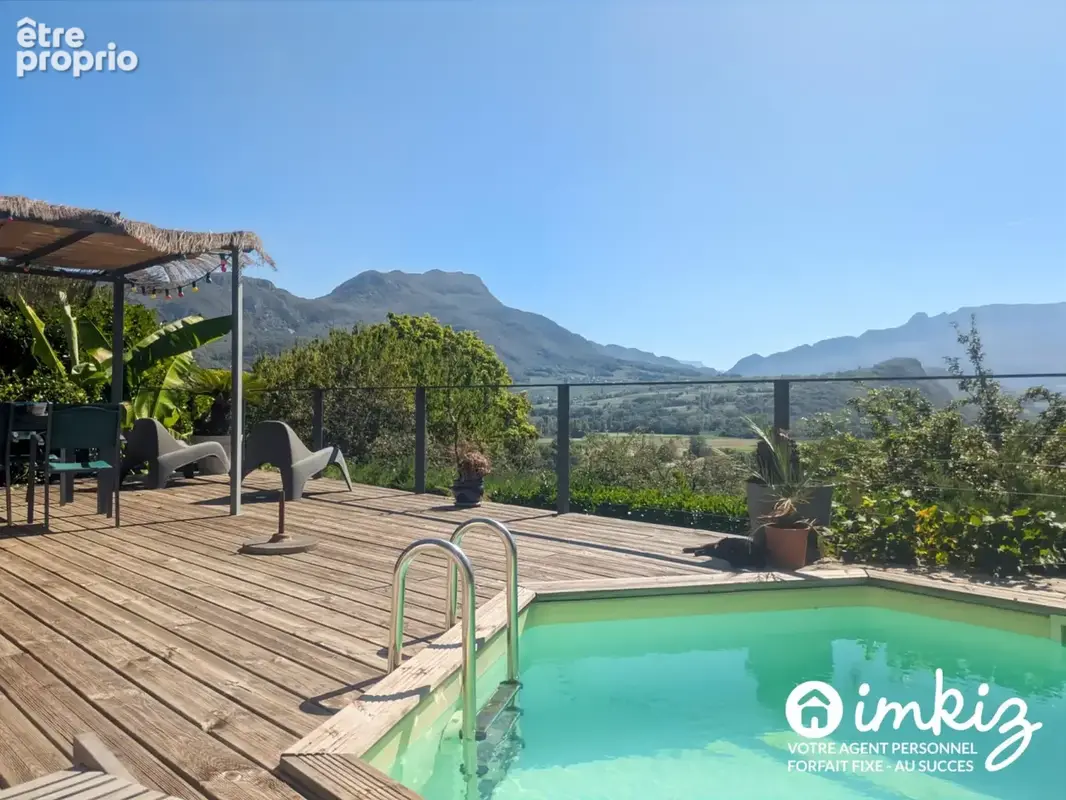 Maison familiale avec piscine et vue d’exception - photo 2