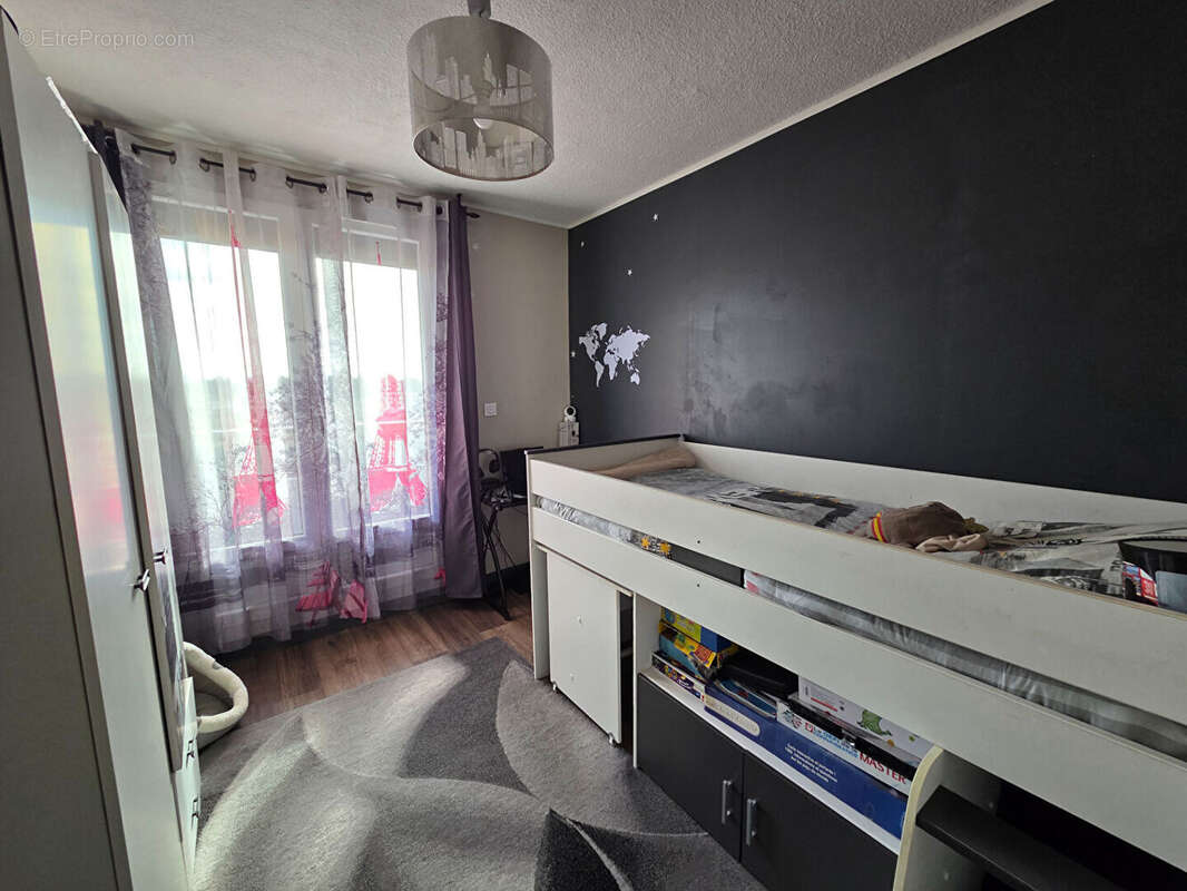 Appartement à LE PONTET