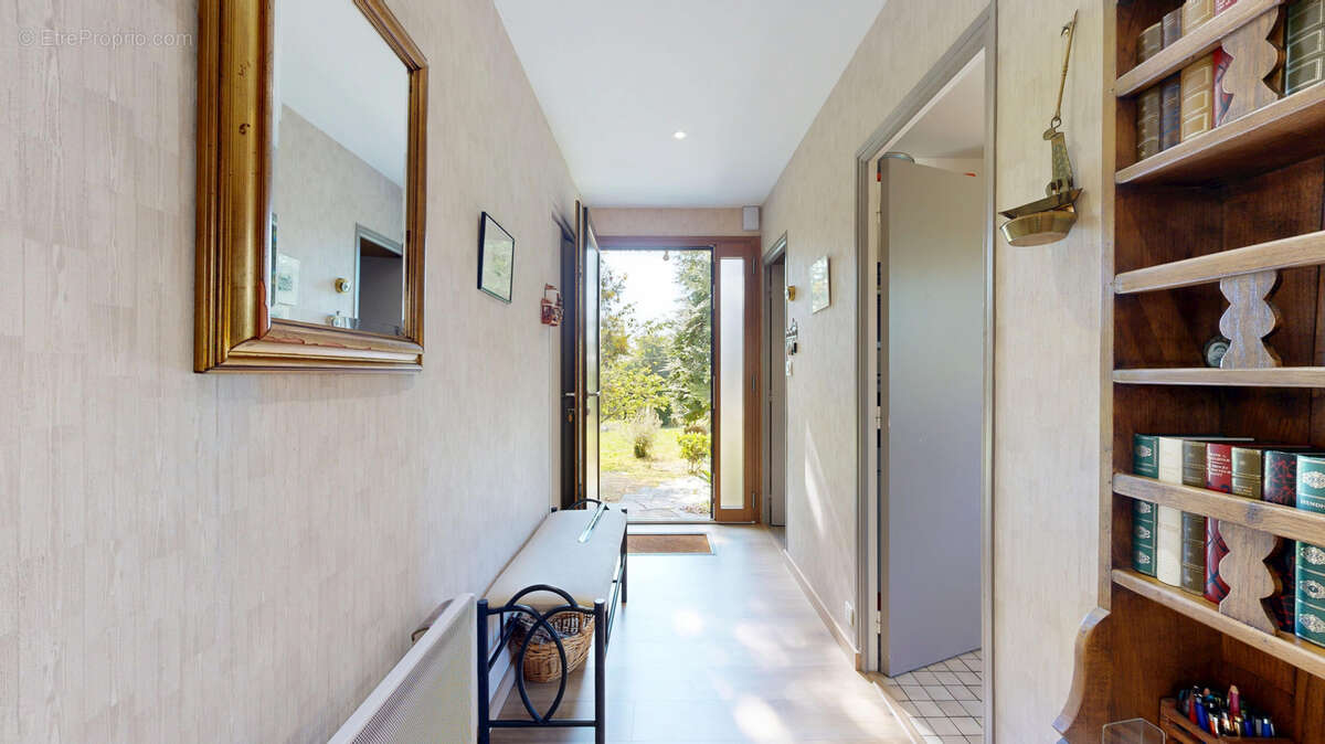 Maison familiale avec vie de plain-pied   192 m2   4 chambres   Terrain de 2 852 m2 - photo 10