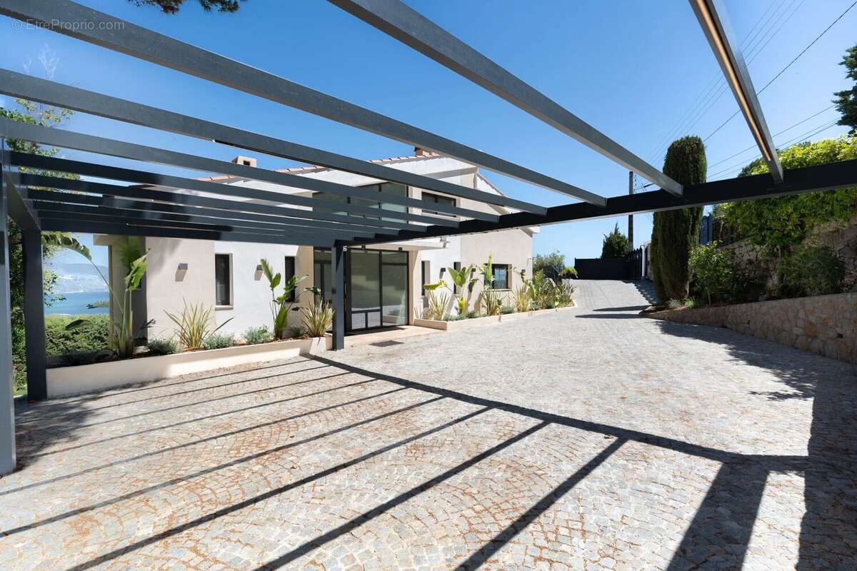 Maison à ROQUEBRUNE-CAP-MARTIN
