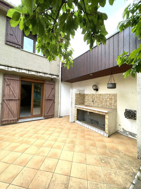 Maison à LE PONT-DE-CLAIX