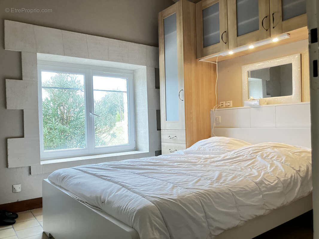 Maison à LIGNIERES-SONNEVILLE