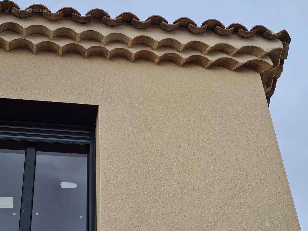 Terrain à JONQUIERES