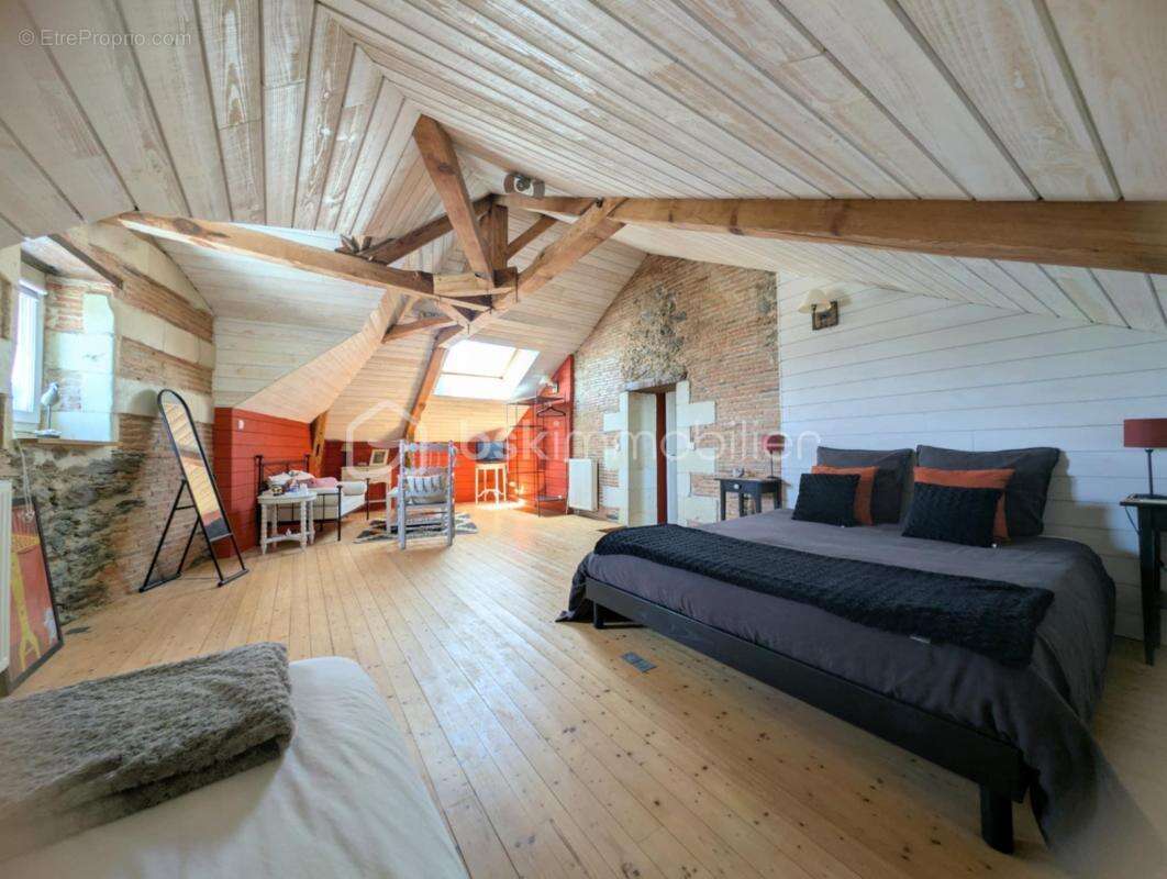 Maison à SAINT-JULIEN-DE-CONCELLES