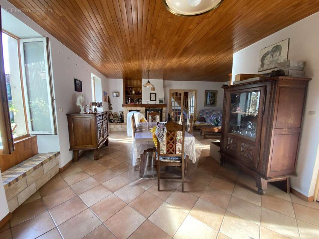 Maison à AULNAY-LA-RIVIERE