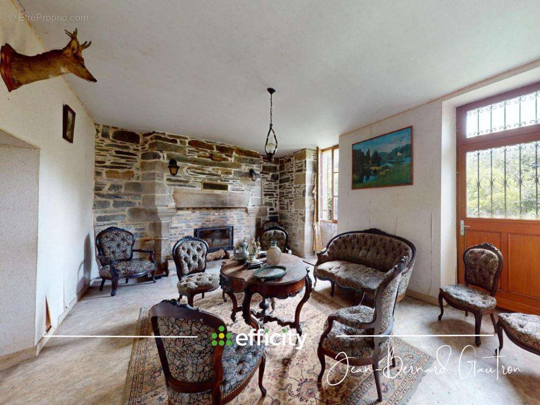 Maison à SAINT-HERNIN