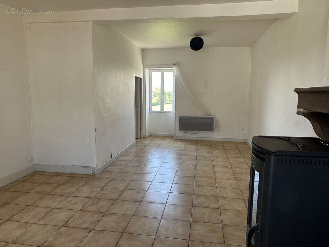 Maison à TROIS-VEVRES