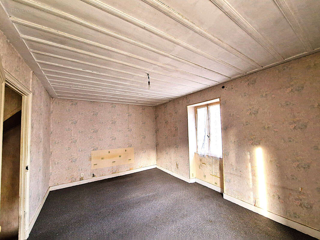 Maison à SAINTE-FLORINE