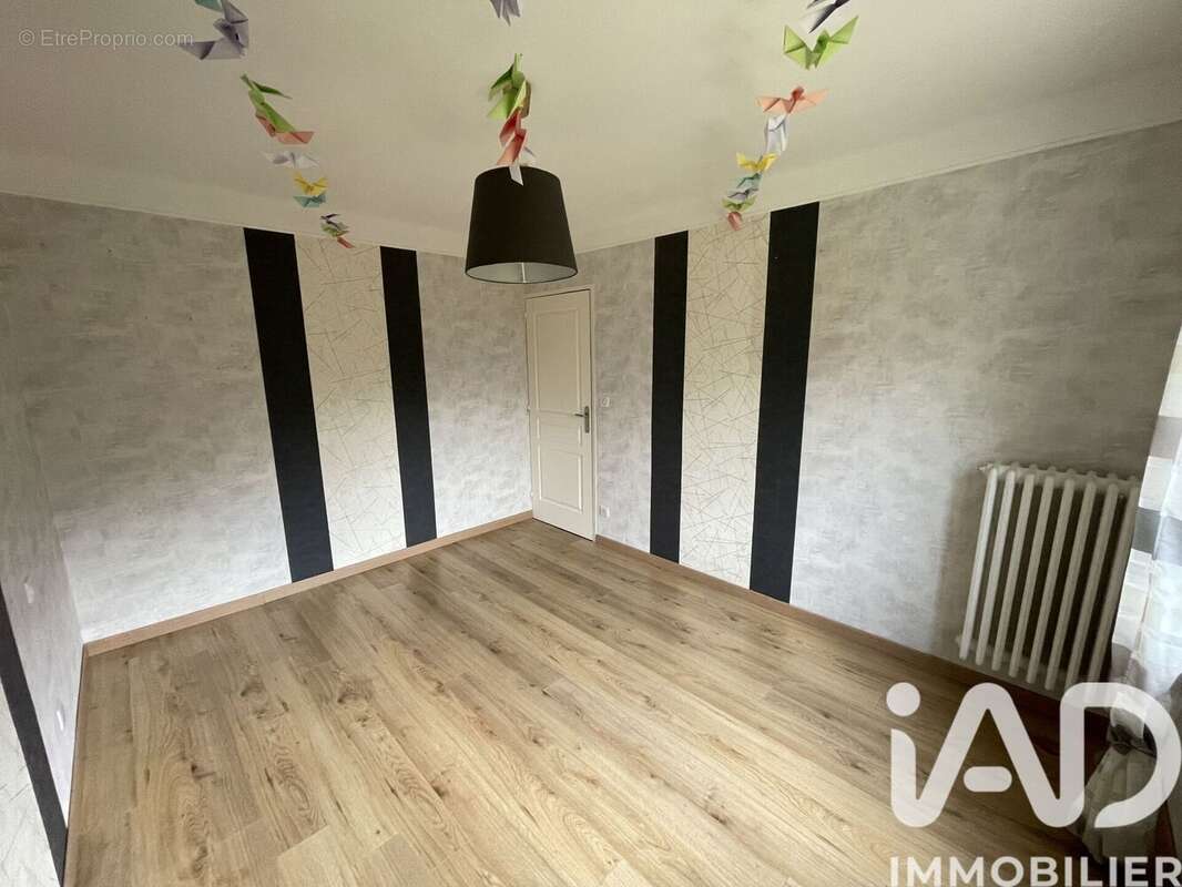 Photo 2 - Maison à DOMMARTIN-LETTREE