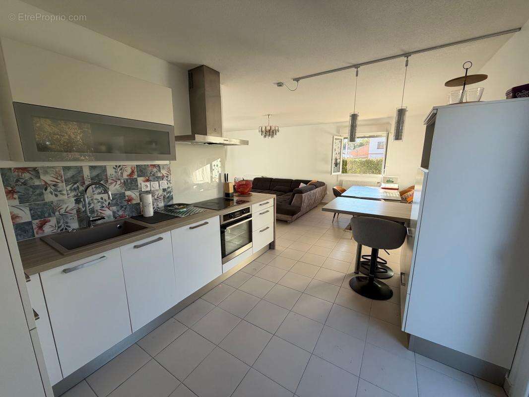 Maison à LA SALVETAT-SAINT-GILLES