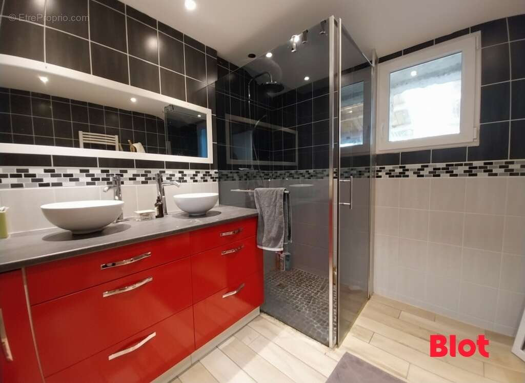 Maison à BAIN-DE-BRETAGNE