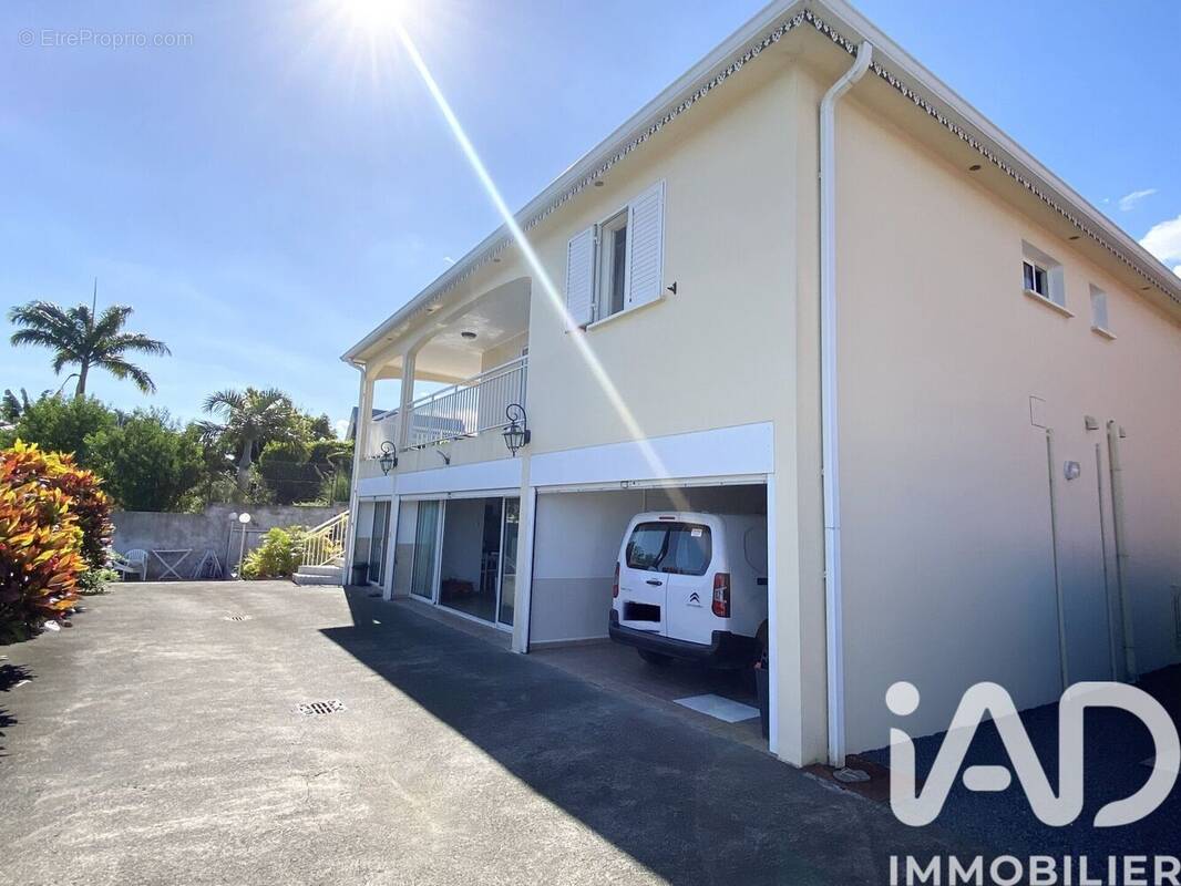 Photo 1 - Maison à SAINT-PIERRE