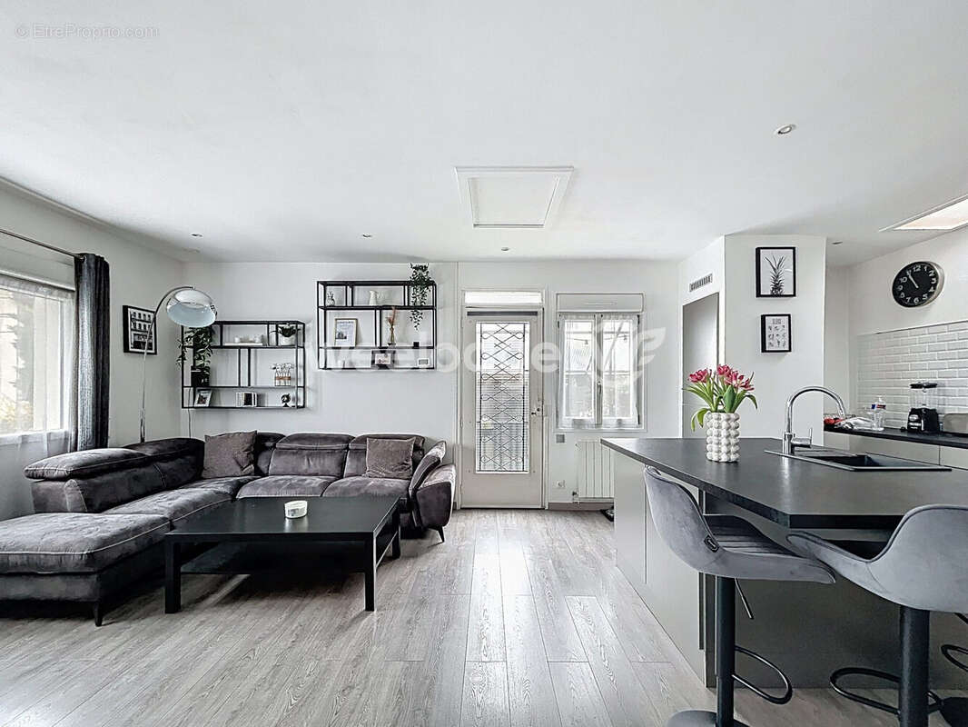 Maison à SAINT-OUEN-L'AUMONE