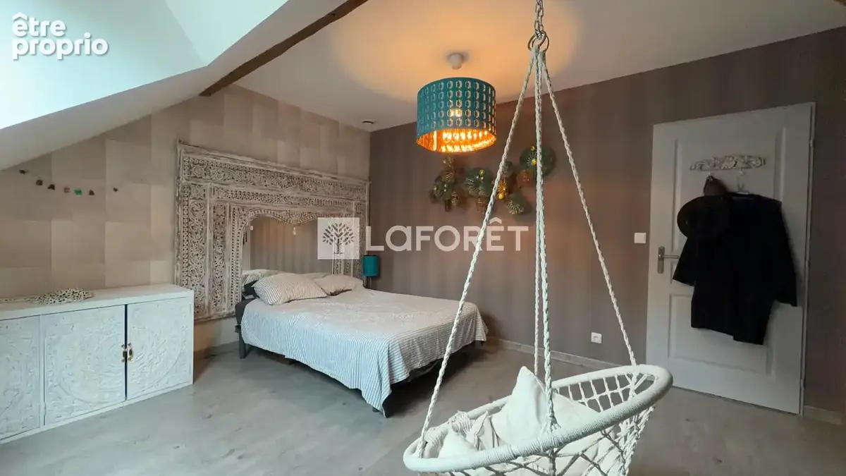 Maison familiale de caractère à Mercury de 175 m² avec dépendances et vaste grange d'environ 200 m - photo 7