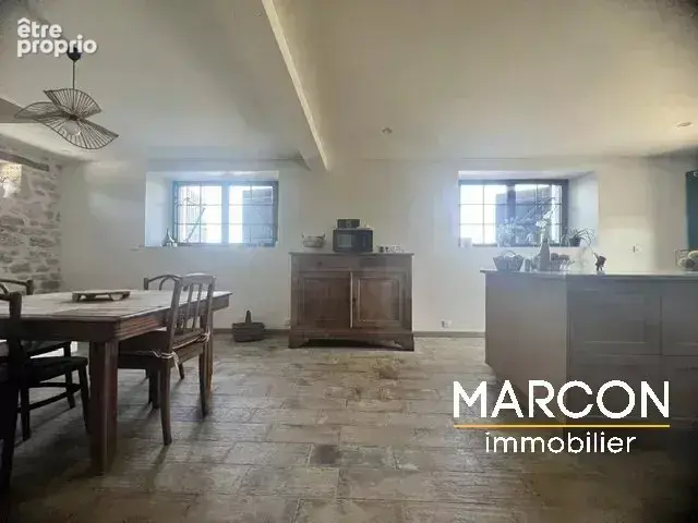 Propriete de caractere avec espace professionnel - photo 5