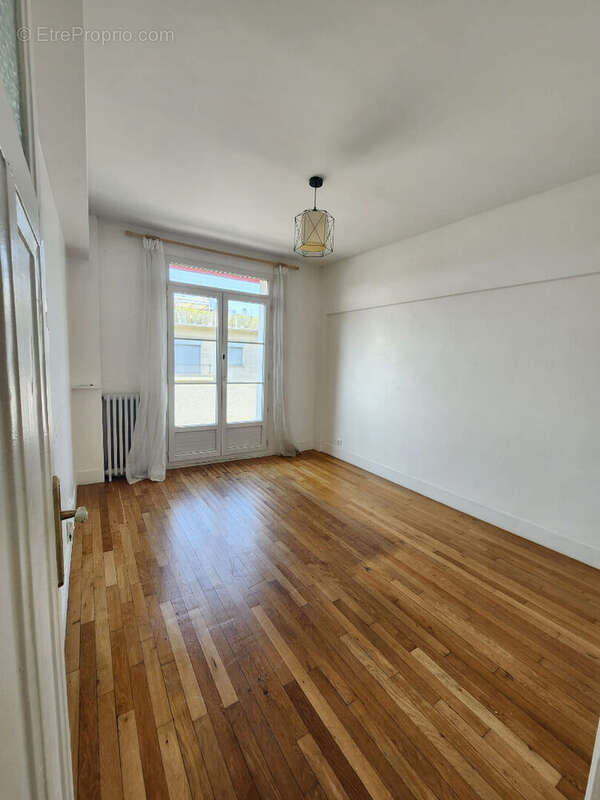 T3 NEUILLY SUR SEINE - 3 pièce(s) - 53.77 m2 - photo 5